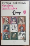 Navzdory básník zpívá